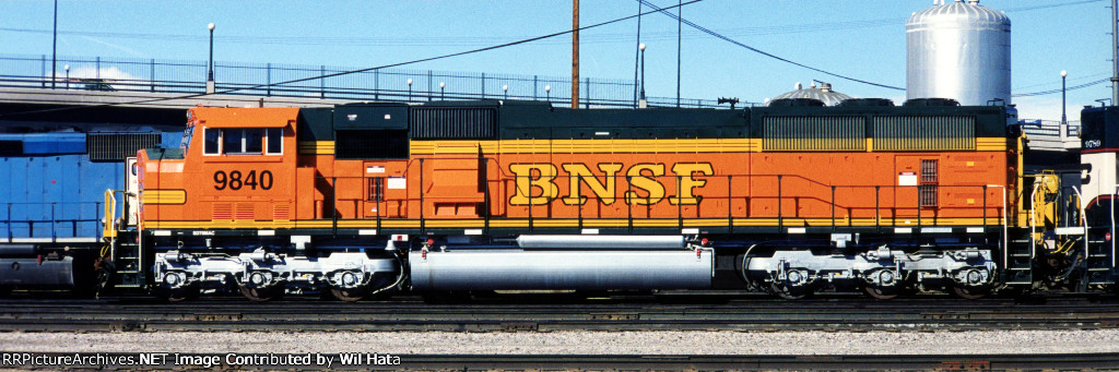 BNSF SD70MAC 9840